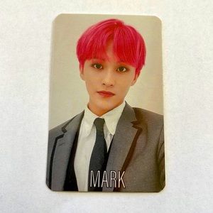 NCT 127 LOVEHOLIC PHOTO CARD MARK